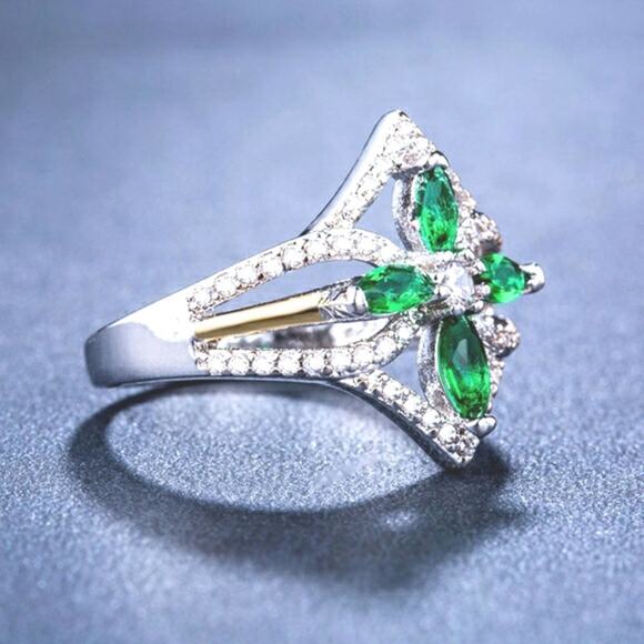 Ring Simulated Emeralds Diamonds Sz 7 Clover Blossom Fleur Brilliant Sparkle - Picture 4 of 13